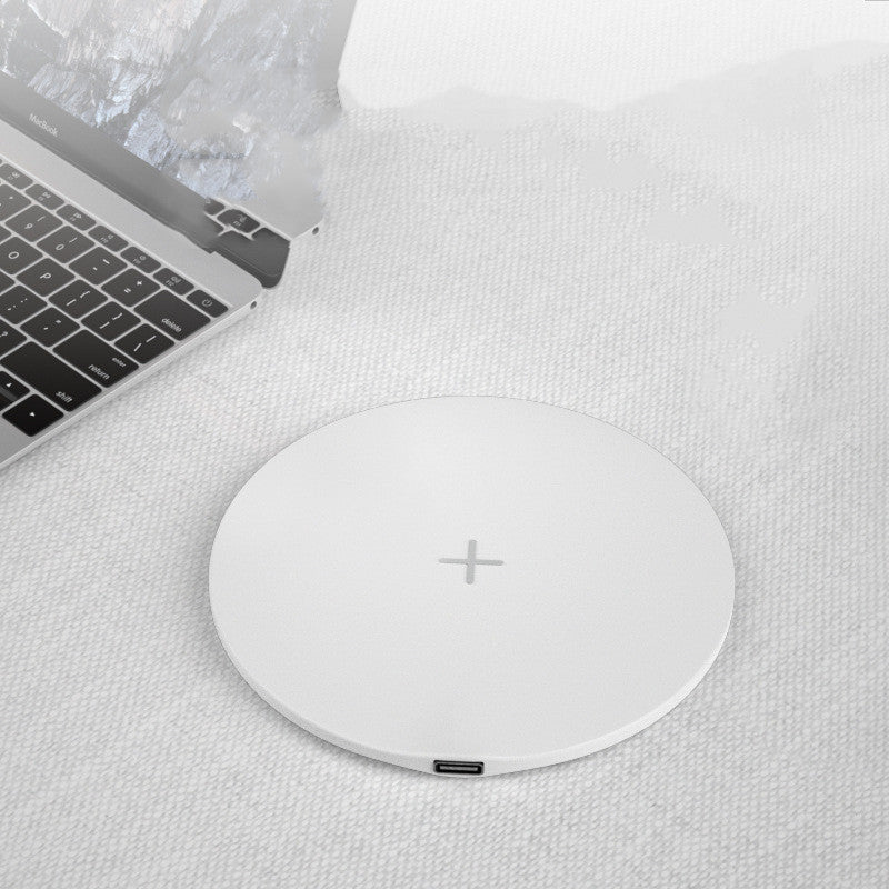 KTX-166995 Elegant Wireless Desktop Charger for Mobile Devices - Available in White and Black