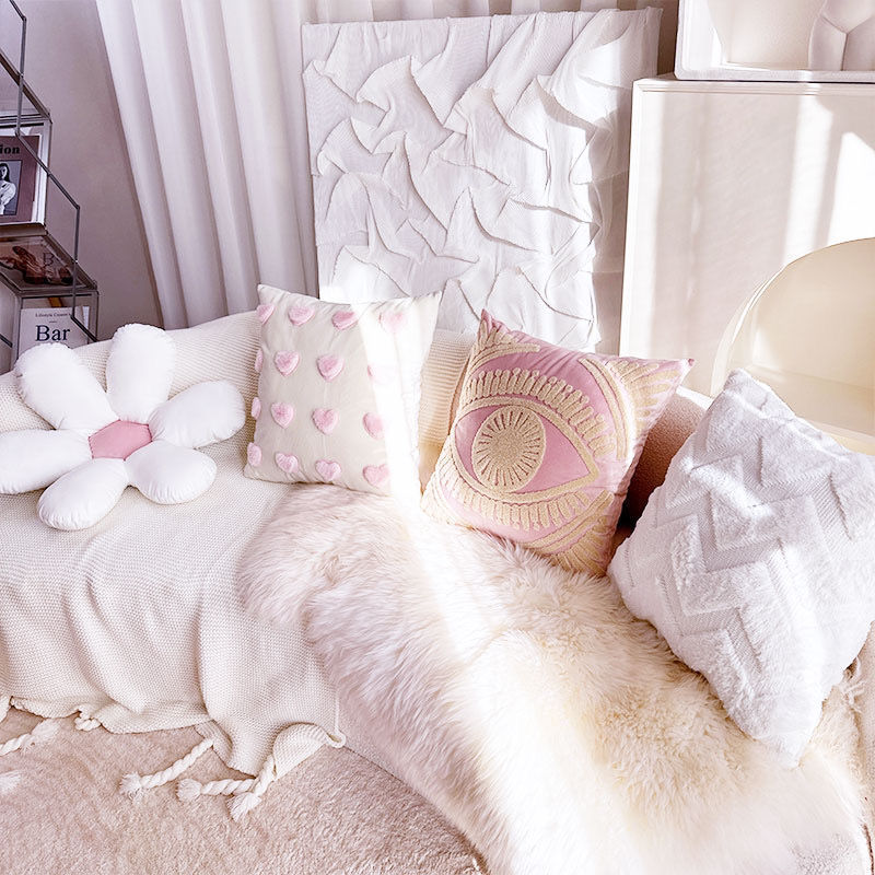 KTX-170195 Heart-Shaped Minimalist Sofa Pillowcase for Living Room Decor