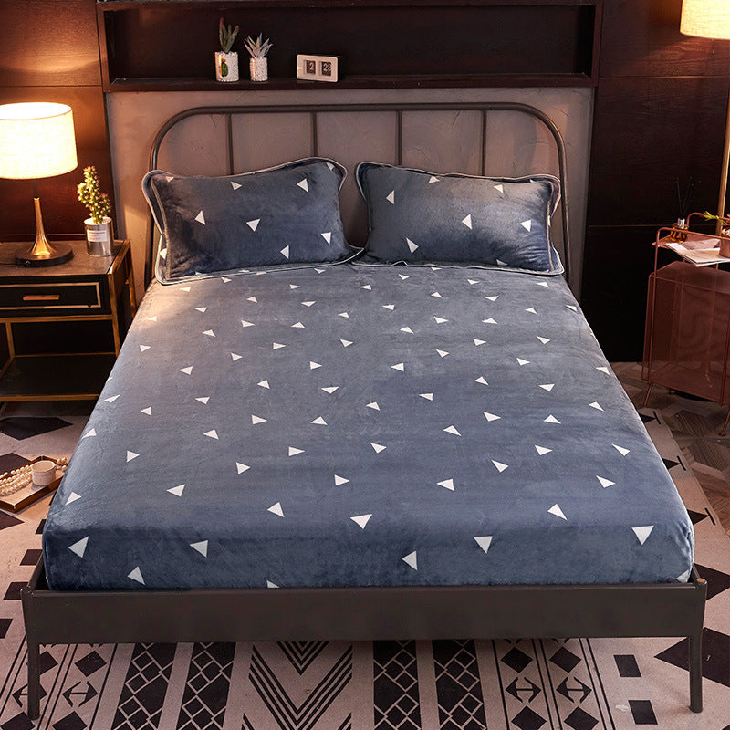 KTX-173651 Thick Velvet Flannel Bedspread with Pillowcases for Cozy Comfort