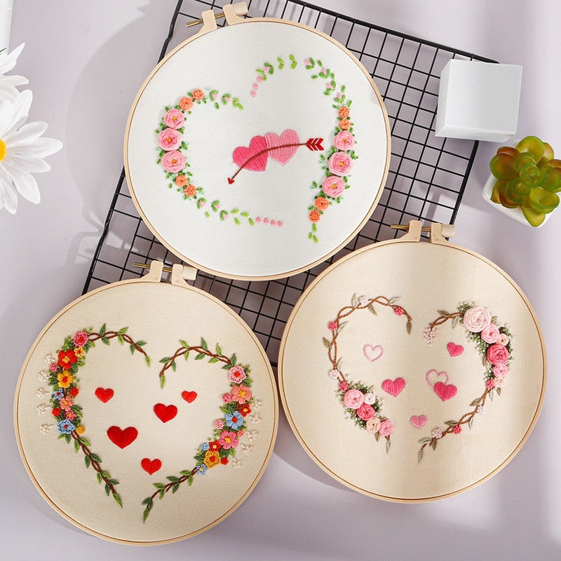 KTX-185043 DIY Heart-to-Heart Embroidery Kit for Valentine's Day - Cotton Cloth with 20cm Bamboo Ring and Taboret