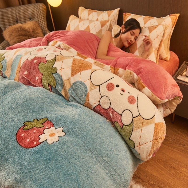 KTX-226707 Flannel Velvet Winter Bedding Set with Snowflake Design - Available in Multiple Sizes
