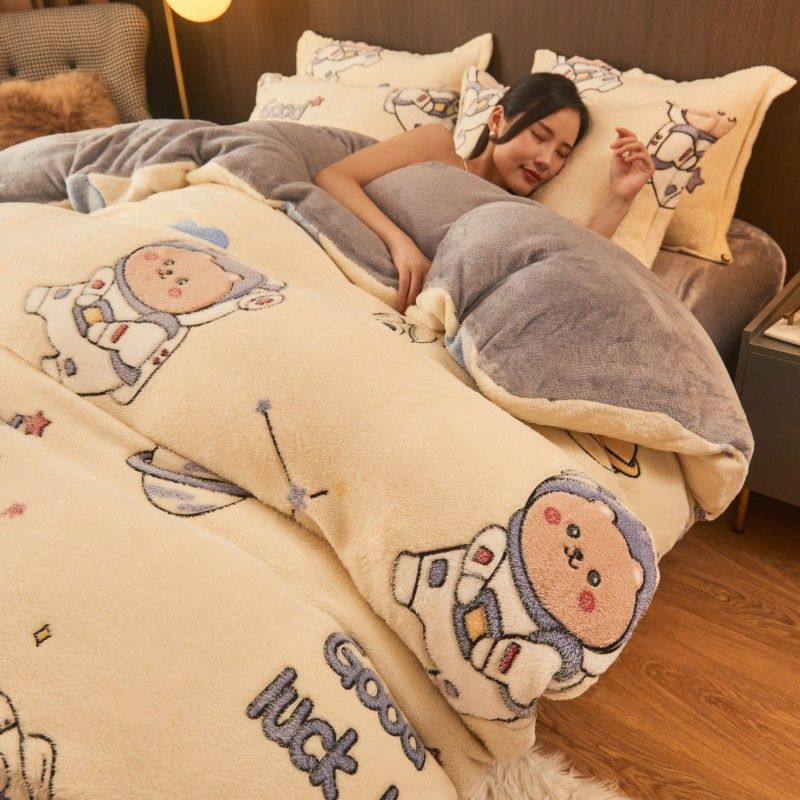 KTX-226707 Flannel Velvet Winter Bedding Set with Snowflake Design - Available in Multiple Sizes