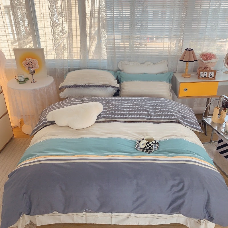 KTX-231315 Cotton Four-Piece Bed Set with Simple Print Design - Duvet Cover, Bed Sheet, and Pillowcases