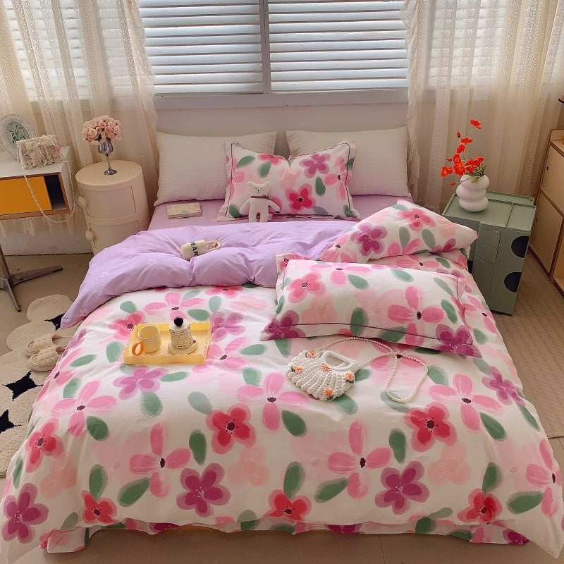 KTX-231315 Cotton Four-Piece Bed Set with Simple Print Design - Duvet Cover, Bed Sheet, and Pillowcases