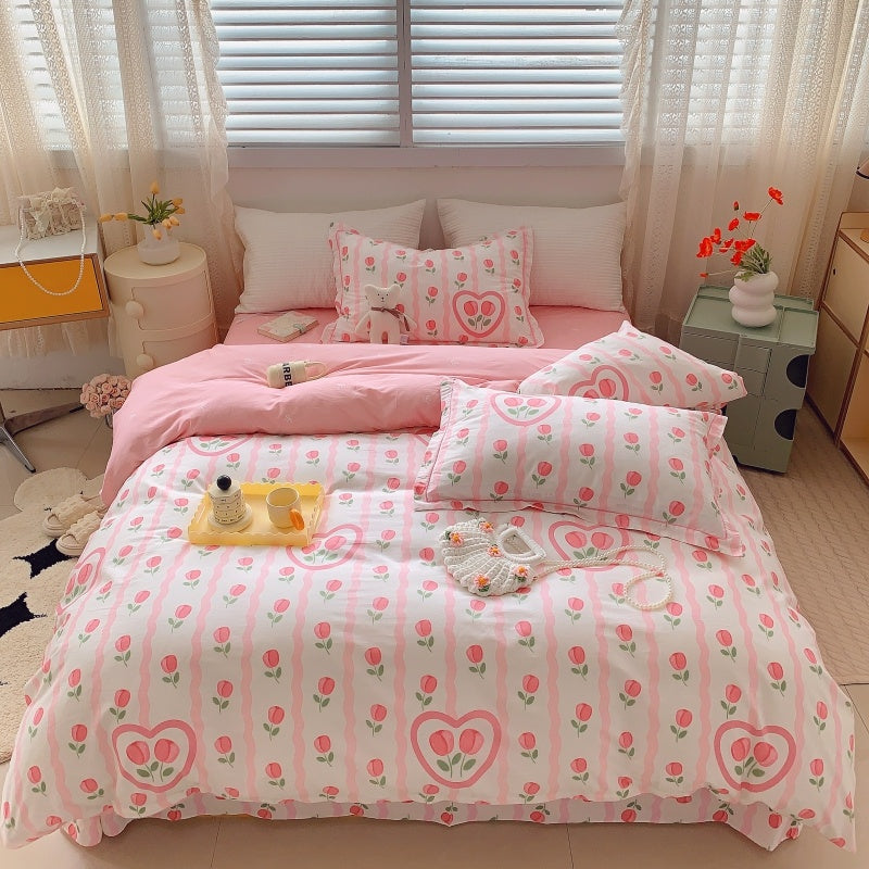 KTX-231315 Cotton Four-Piece Bed Set with Simple Print Design - Duvet Cover, Bed Sheet, and Pillowcases