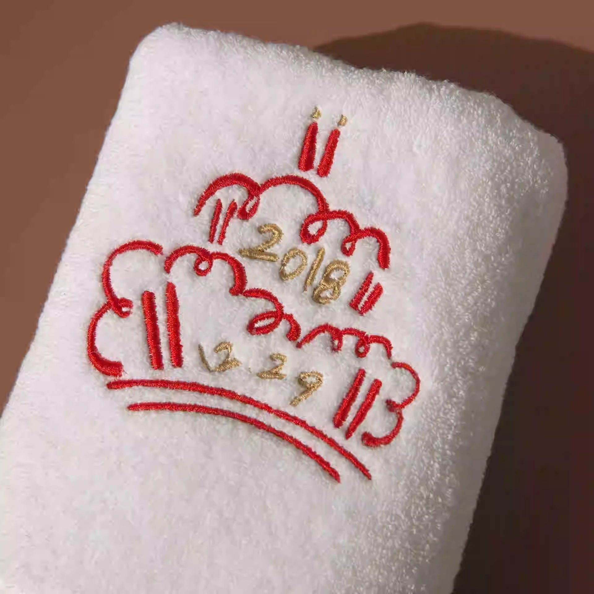 KTX-233043 Customized Cotton Towel with Embroidery - Ideal Gift for Birthdays and Special Occasions