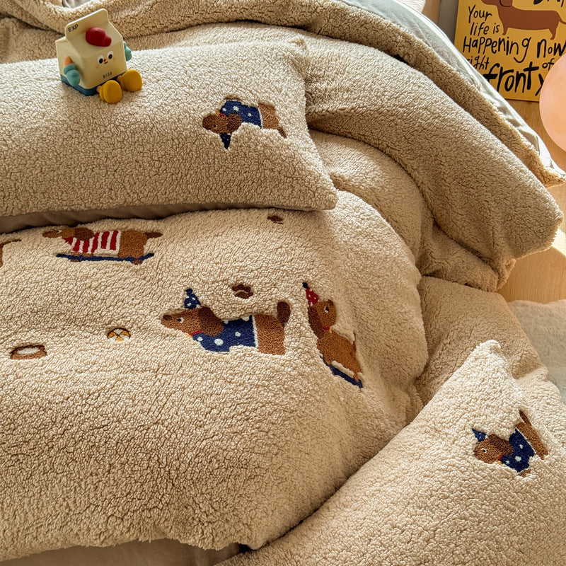 KTX-234579 Cozy Cartoon-Themed Cashmere Winter Bedding Set - Extra Thick, Four-Piece Collection