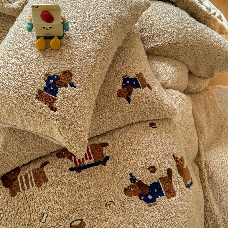 KTX-234579 Cozy Cartoon-Themed Cashmere Winter Bedding Set - Extra Thick, Four-Piece Collection