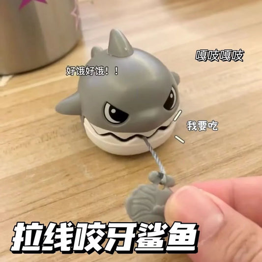 KTX-241363 Interactive Pull Line Shark Keyring Toy – Cute Miniature Shark Pendant for Key Holders