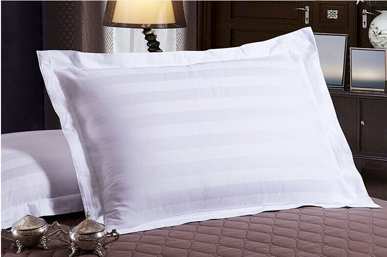KTX-244755 Four-Piece Hotel Bedding Set in Polyester Cotton - Soft and Durable Comfort