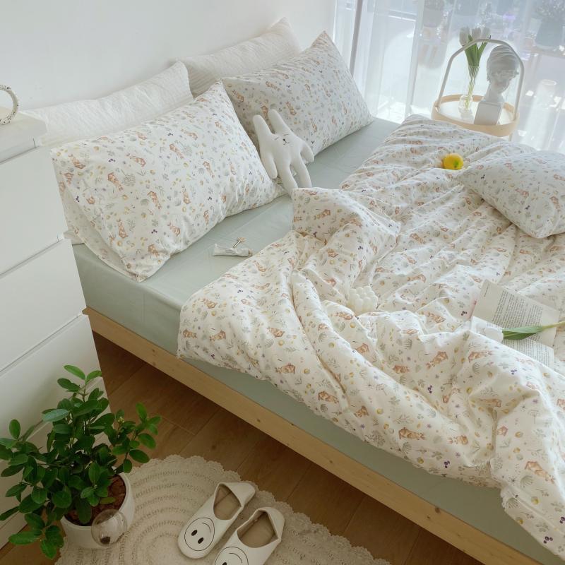 KTX-245139 Cotton Four-Piece Floral Cartoon Quilt Cover Set in Pastoral Style