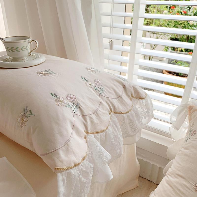 KTX-248595 Washed Cotton Four-Piece Bedding Set with Plant and Flower Embroidery, Available in Multiple Sizes