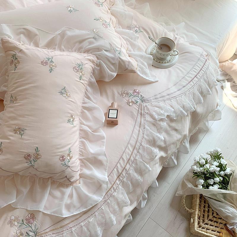 KTX-248595 Washed Cotton Four-Piece Bedding Set with Plant and Flower Embroidery, Available in Multiple Sizes
