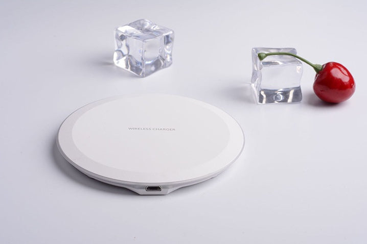 KTX-251795 Ultra-Thin Wireless Mobile Phone Charger with Indication Function and USB Interface