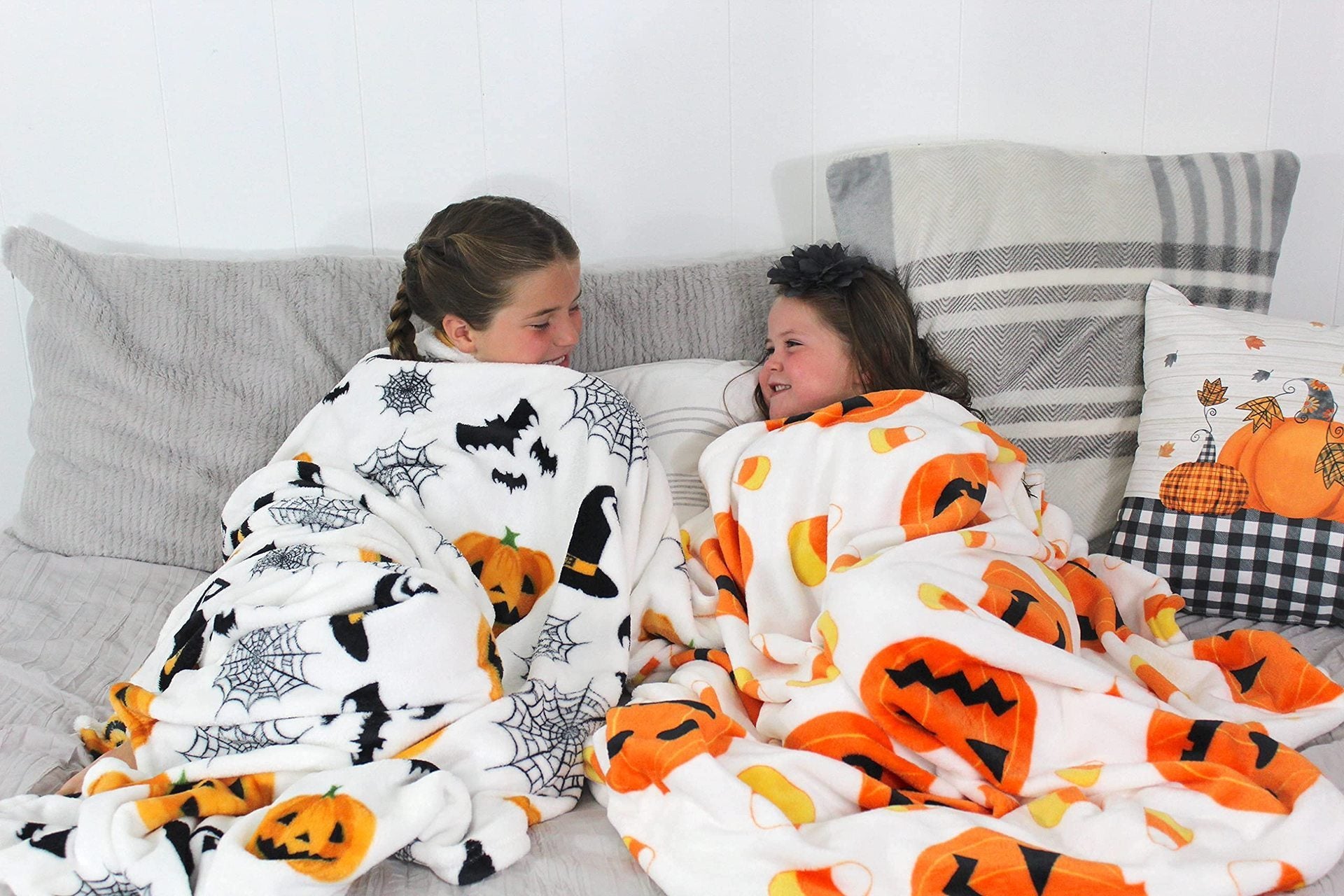 KTX-254035 Halloween Pumpkin Bat Flannel Blanket - Soft Polyester Fiber, Multiple Sizes Available