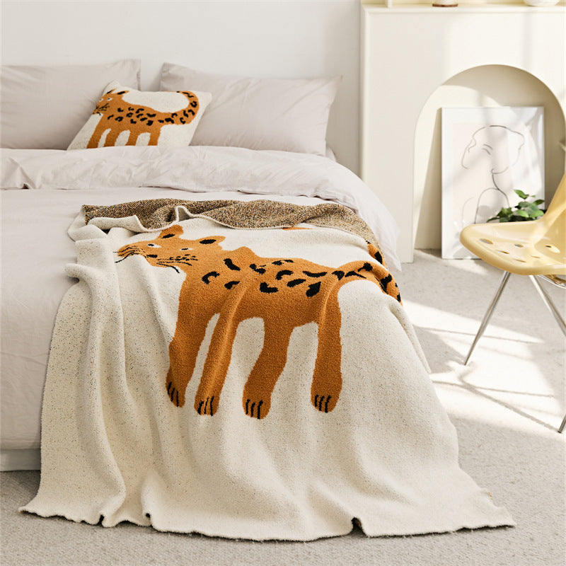 KTX-255187 Spotted Leopard Print Half Velvet Nap Blanket with Pillowcase Set