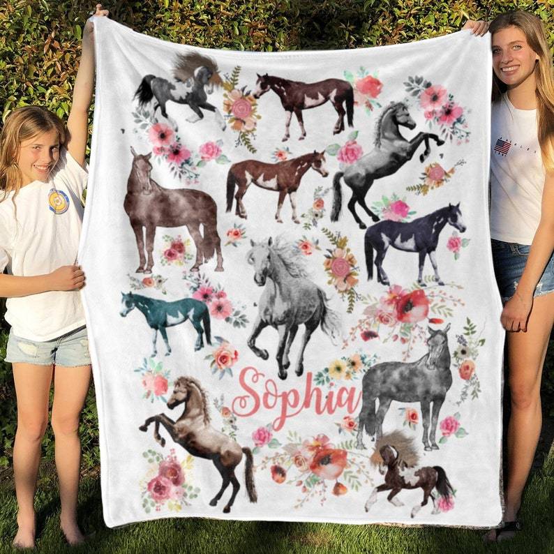KTX-281043 Soft Flannel Horse-Themed Baby Blanket for All Seasons