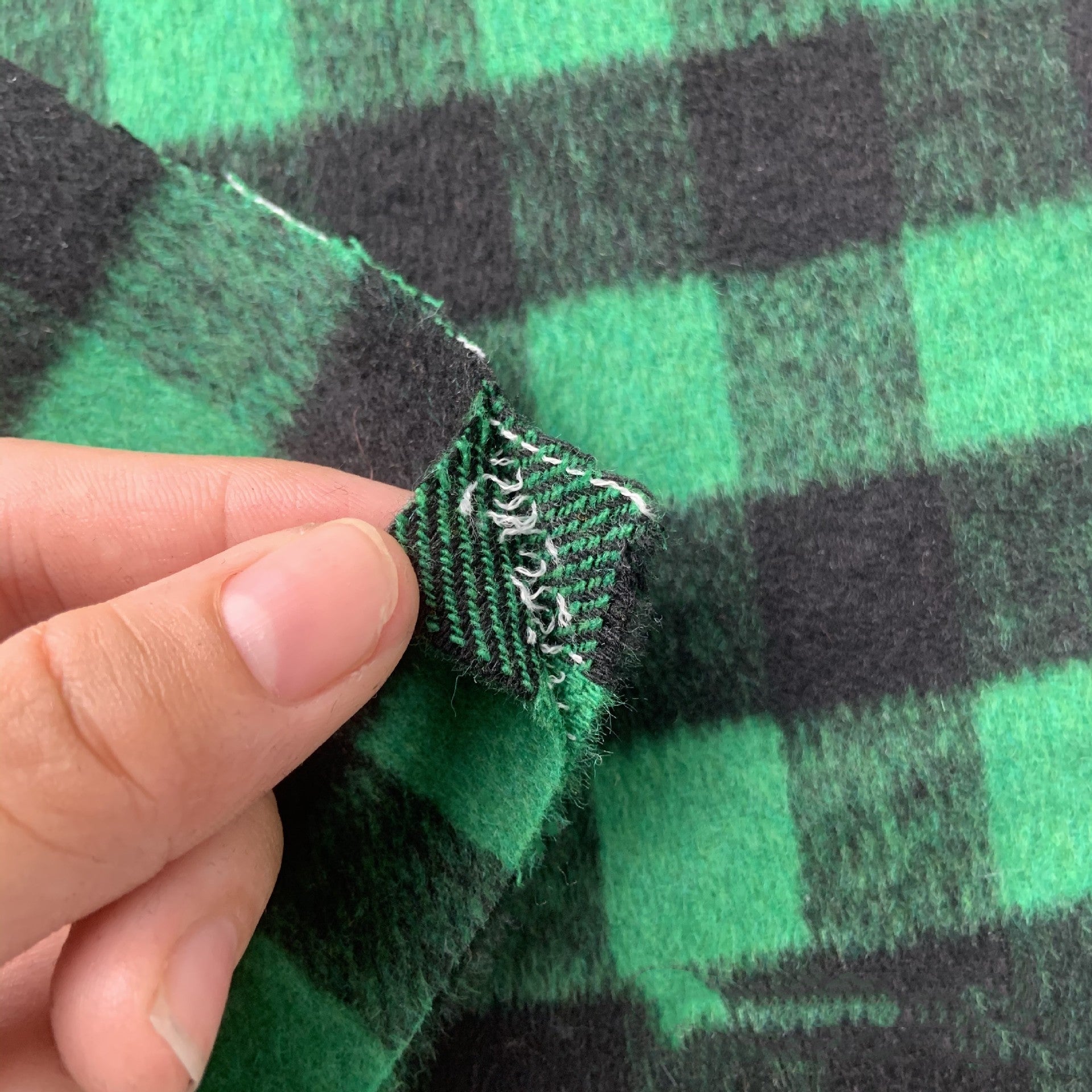 KTX-289939 Thickened Cashmere Plaid Fabric for Versatile Clothing and Home Decor