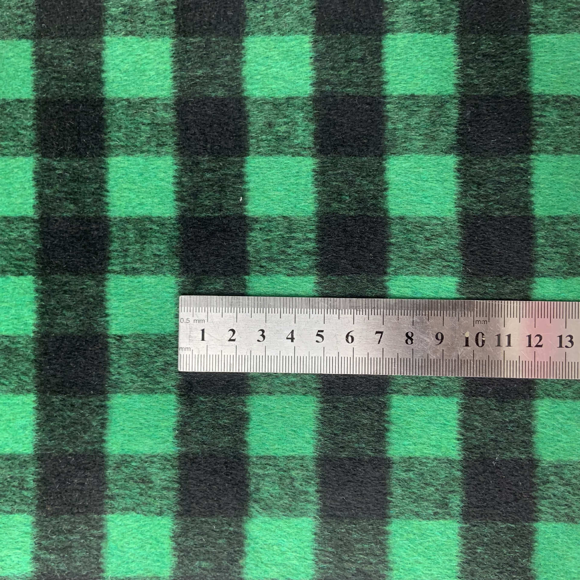 KTX-289939 Thickened Cashmere Plaid Fabric for Versatile Clothing and Home Decor