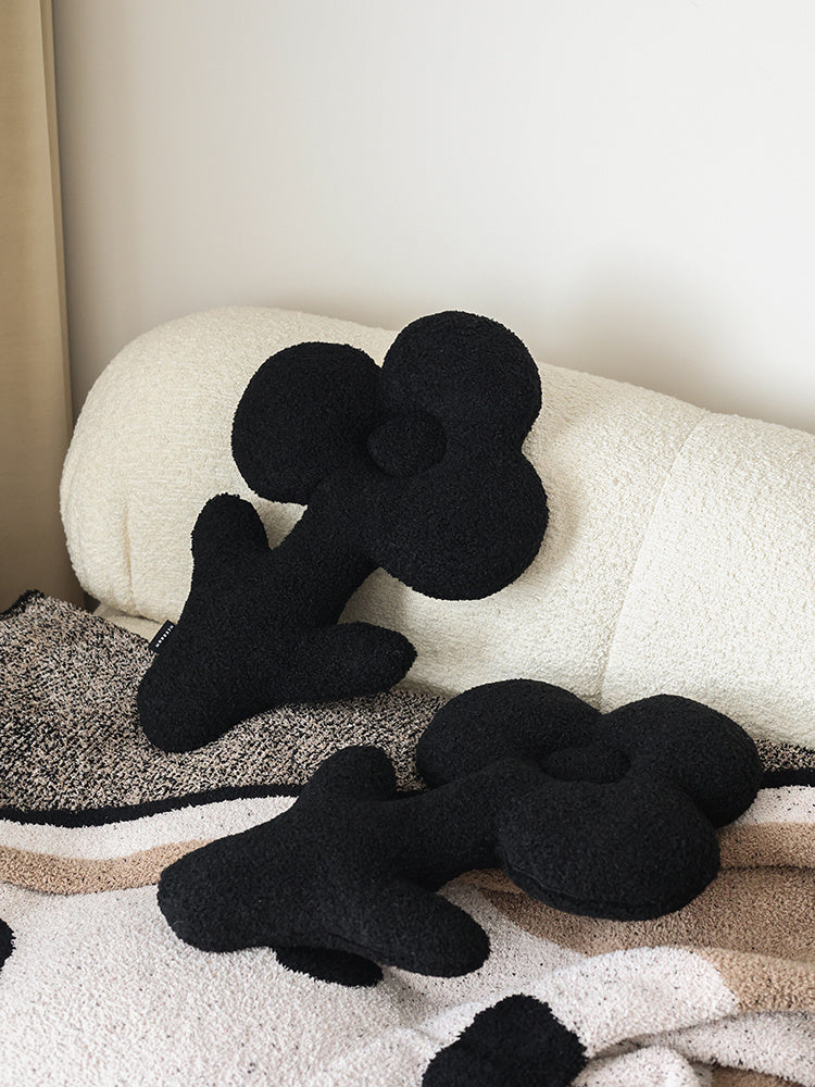 KTX-304915 Plush Black Flower-Shaped Pillow for Sofas and Bedding, 48x31cm