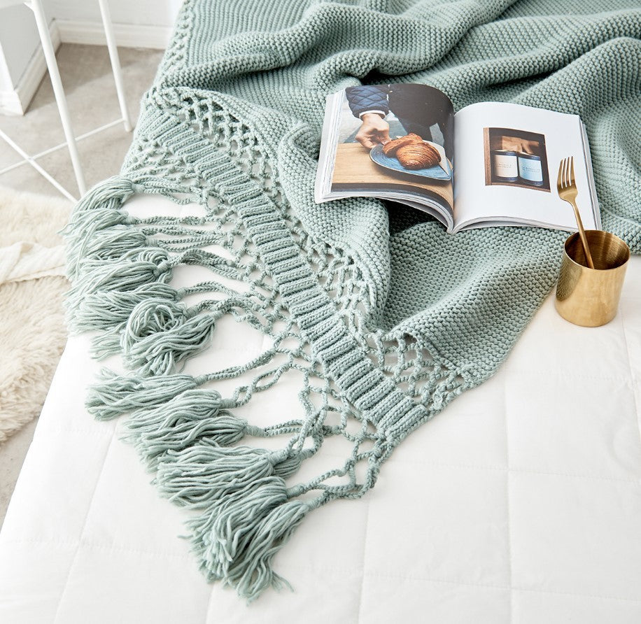 KTX-309843 Handmade Hollow Knitted Blanket with Tassels, 120x180cm, Polyacrylonitrile Material