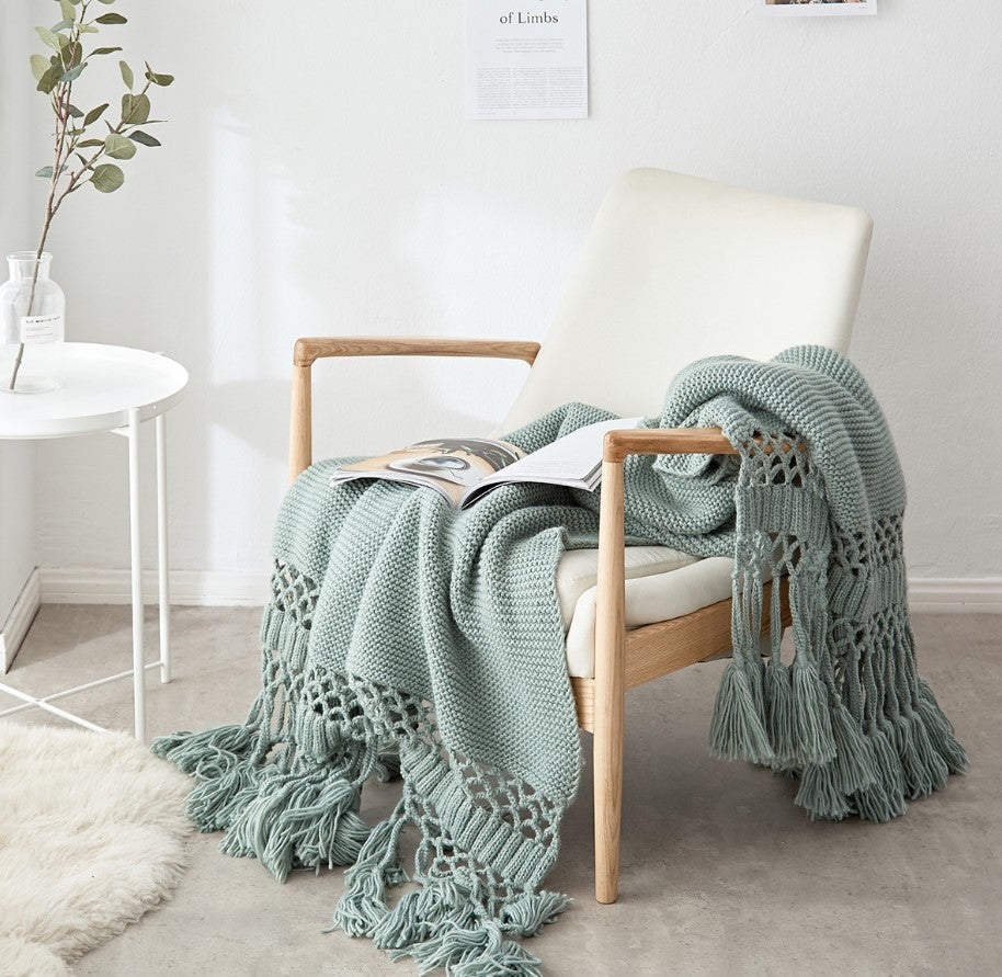 KTX-309843 Handmade Hollow Knitted Blanket with Tassels, 120x180cm, Polyacrylonitrile Material
