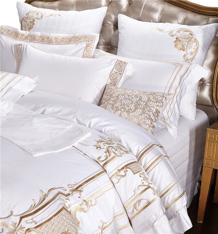 KTX-334547 Elegant Four-Piece European Style Bedding Set with Satin Finish