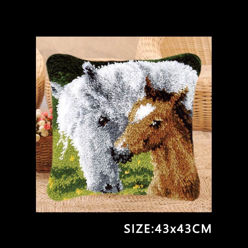 KTX-352147 Handmade Cartoon Wool Embroidered Pillow Cover DIY Material Kit