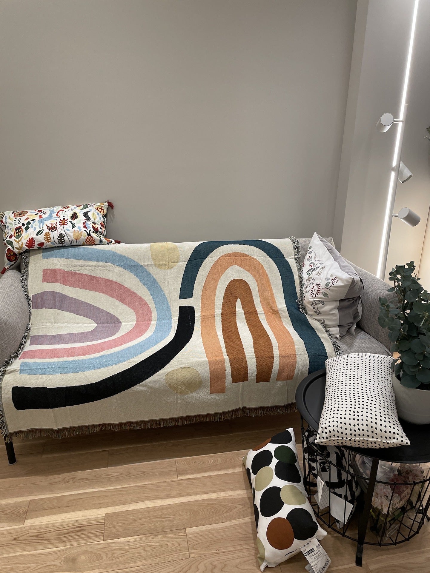 KTX-368147 Modern Minimalist Rainbow Geometric Pattern Blanket - Spring & Autumn Use, 120x150cm or 150x210cm