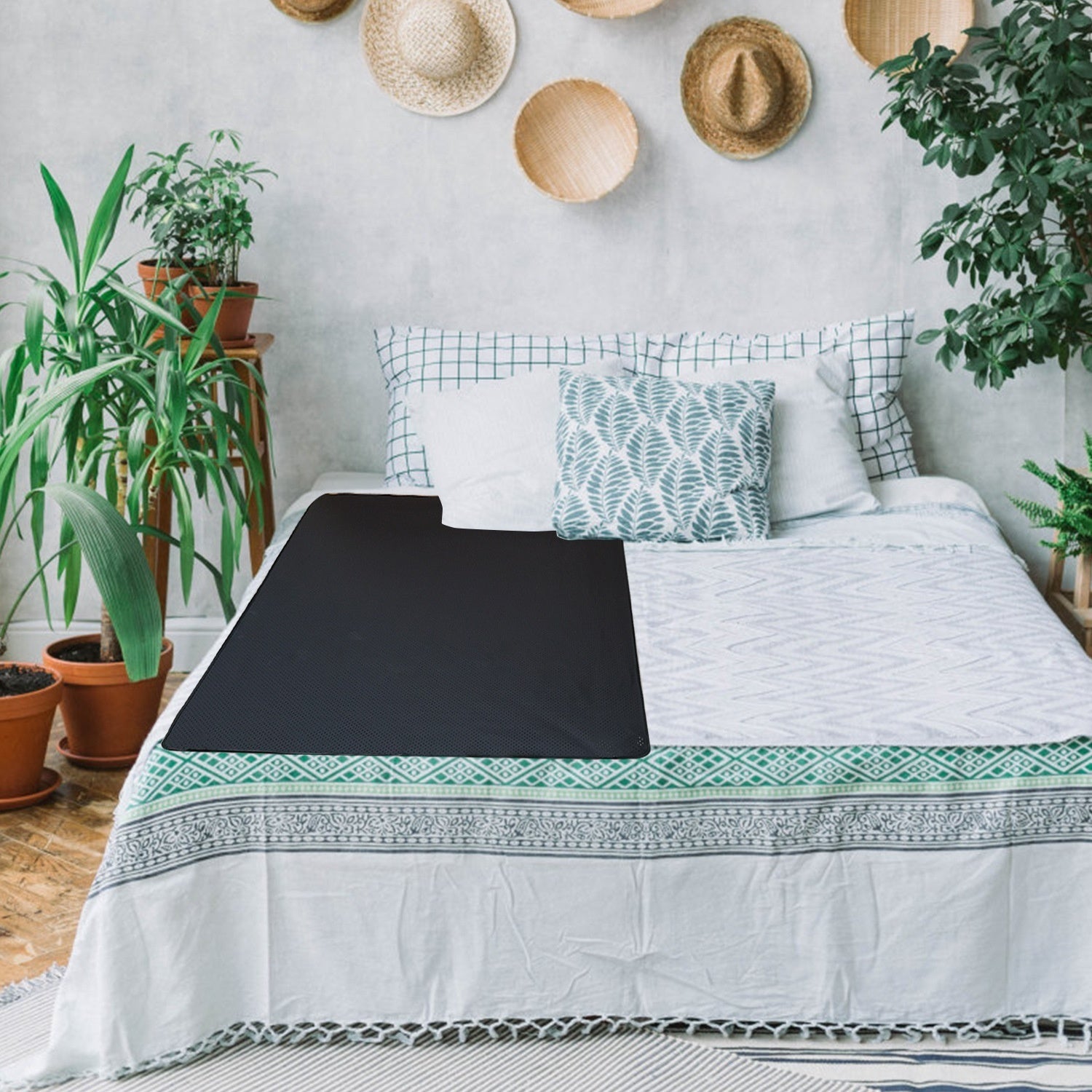 KTX-377043 PU Leather Grounding Gas Bed Sheet - Comfortable Standard Size Options Available