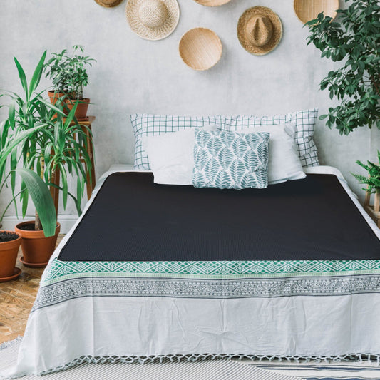 KTX-377043 PU Leather Grounding Gas Bed Sheet - Comfortable Standard Size Options Available