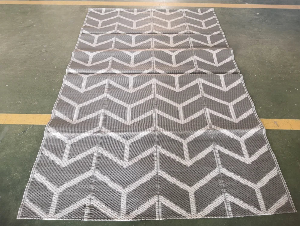 KTX-382163 Black and White Polypropylene RV Mat for Indoor and Outdoor Use