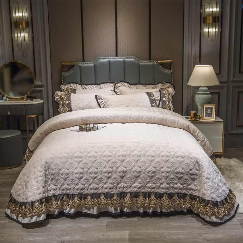 KTX-392019 Coral Velvet Baby One-Piece Bed Cover Set - Three-Piece Quilted Sheet in Blue, Red, Cream, and Green