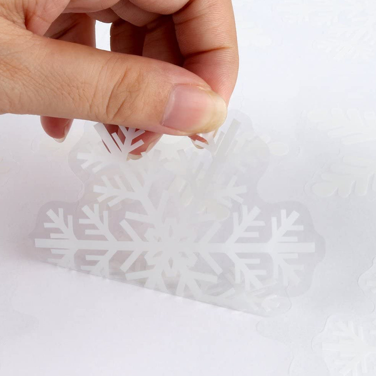 KTX-395411 White Snowflake Window Clings - 135 Pcs Static Stickers for Christmas and Winter Decorations
