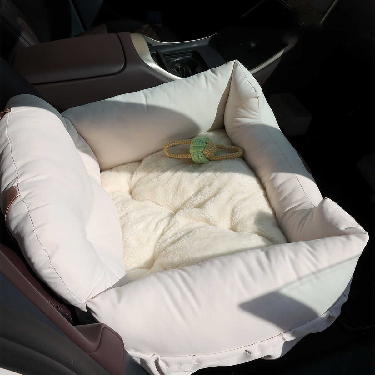 KTX-409107 Milky White Suede Pet Car Nest Kennel Seat with PP Cotton Lining - Free Size 50x40x30cm