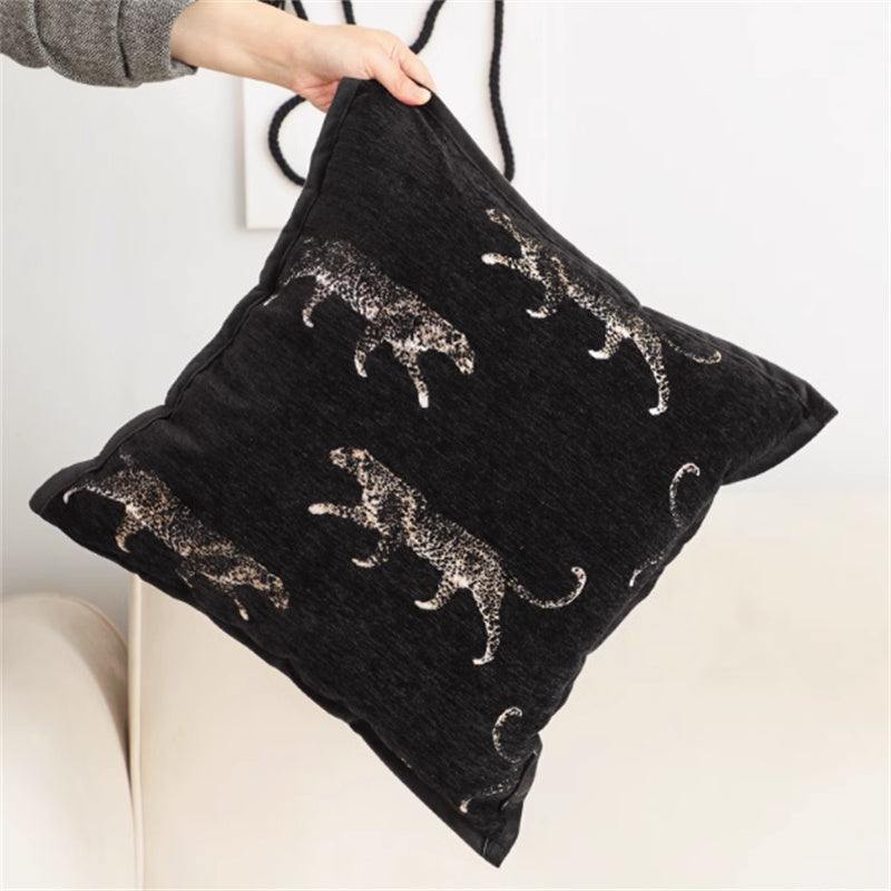 KTX-418835 Three-Dimensional Black and White Leopard Square Pillow Cover