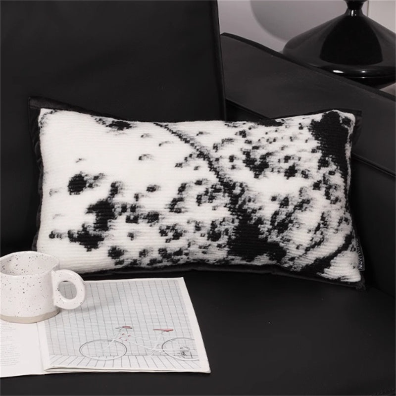 KTX-418835 Three-Dimensional Black and White Leopard Square Pillow Cover