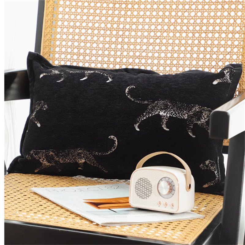 KTX-418835 Three-Dimensional Black and White Leopard Square Pillow Cover