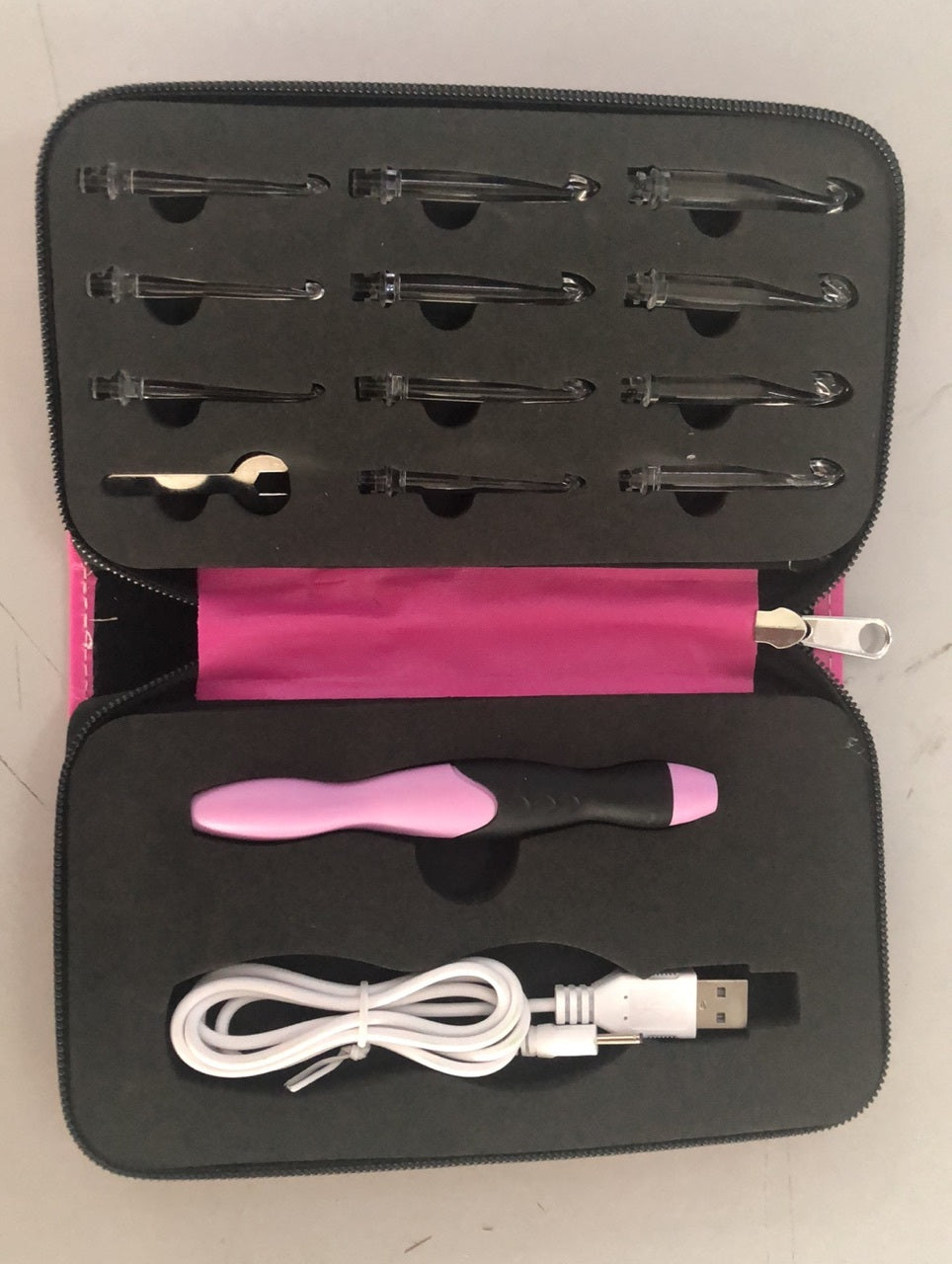 KTX-431059 Rechargeable Crochet Hook with Interchangeable Heads and USB Charging - 11 Hook Sizes Included