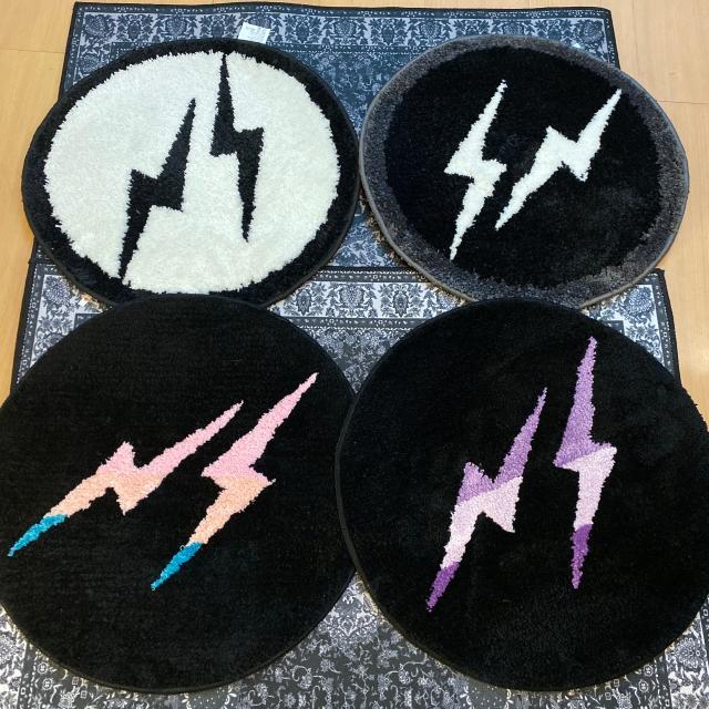 KTX-431315 Fantasy Gradient Lightning Carpet for Modern Living Spaces - Available in Purple, Pink, White, and Black