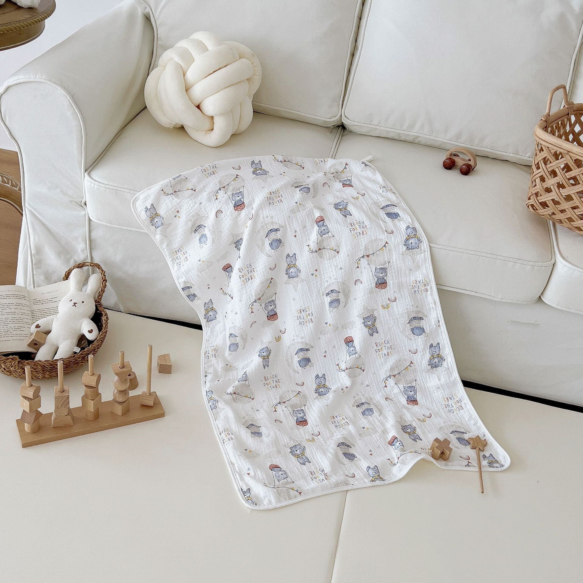 KTX-431955 Cotton Baby Bath Towel - Soft and Durable for All Seasons, Various Cartoon Patterns Available