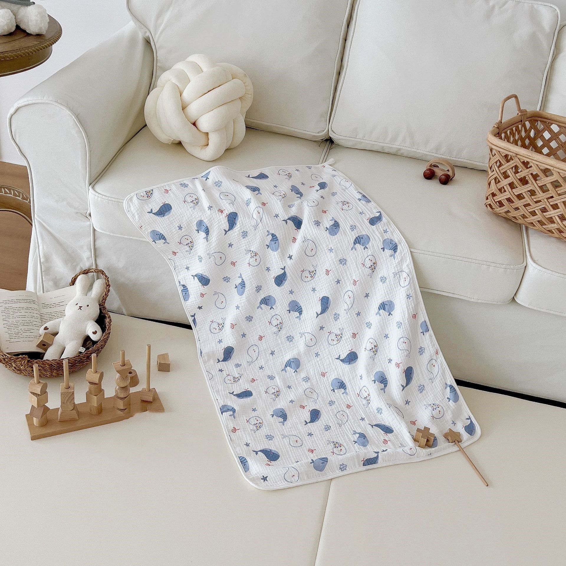 KTX-431955 Cotton Baby Bath Towel - Soft and Durable for All Seasons, Various Cartoon Patterns Available