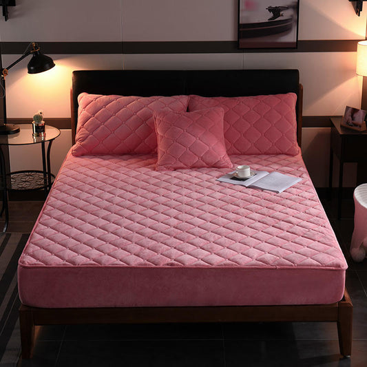 KTX-438291 Luxurious Velvet Thickened Bedspread with Pillowcases in Solid Colors, Multiple Sizes Available