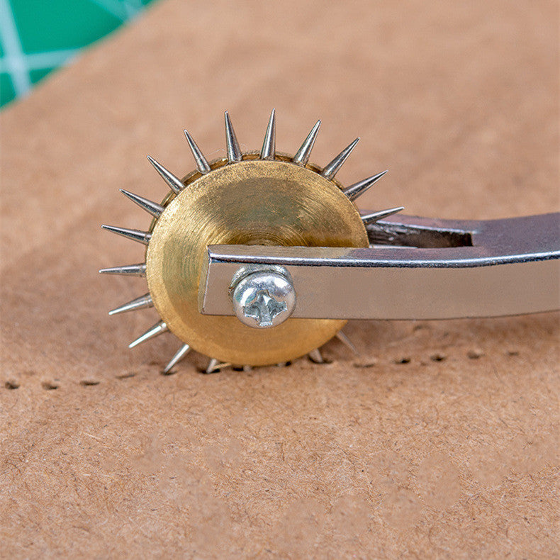 KTX-439123 Crimping Wheel Tool with Wooden Handle for Paper, Fabric, and Leather