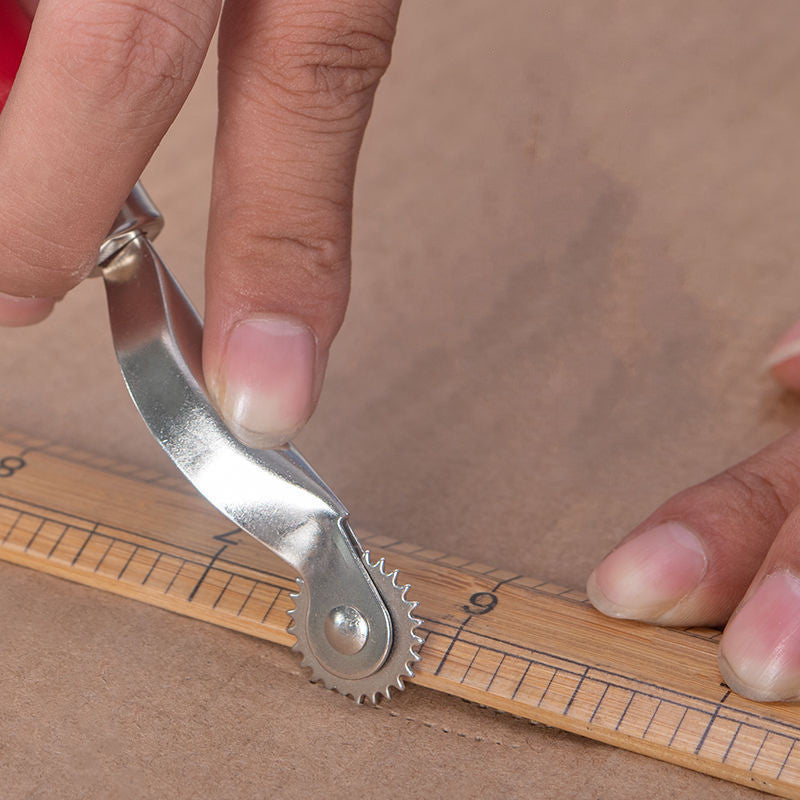 KTX-439123 Crimping Wheel Tool with Wooden Handle for Paper, Fabric, and Leather