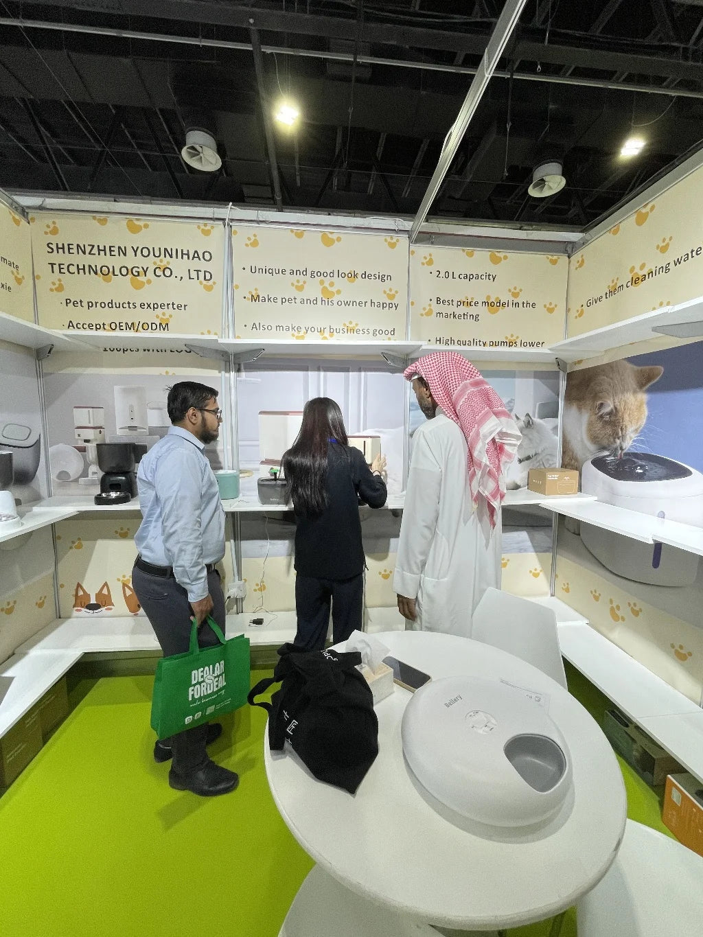 KTX-448787 Smart Self-Cleaning Cat Litter Box with Large Capacity and Odor Control - 11L Plastic Design