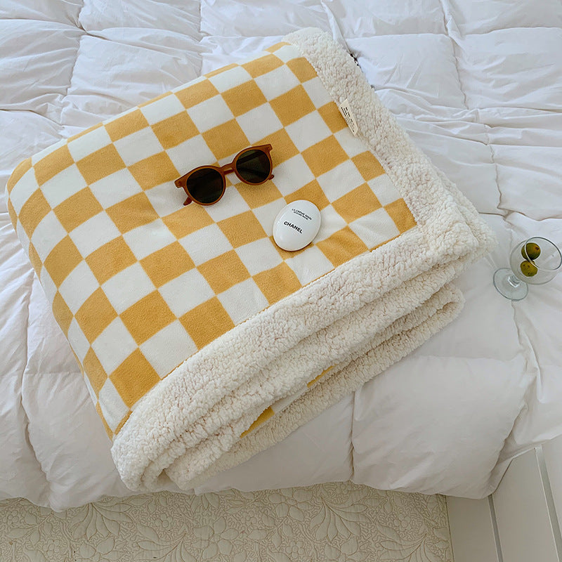 KTX-449811 Nordic Style Thickened Checkerboard Fleece Blanket in Multiple Sizes
