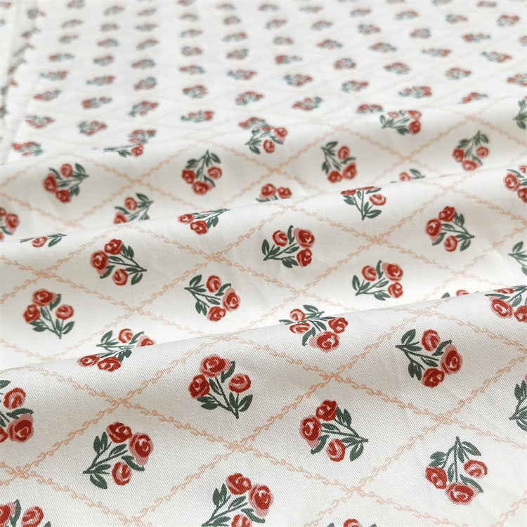 KTX-456083 Diagonal Lattice Small Rose Jujube Red Cotton Twill Fabric, 2.35m Wide, 10m Length, Regular Thickness