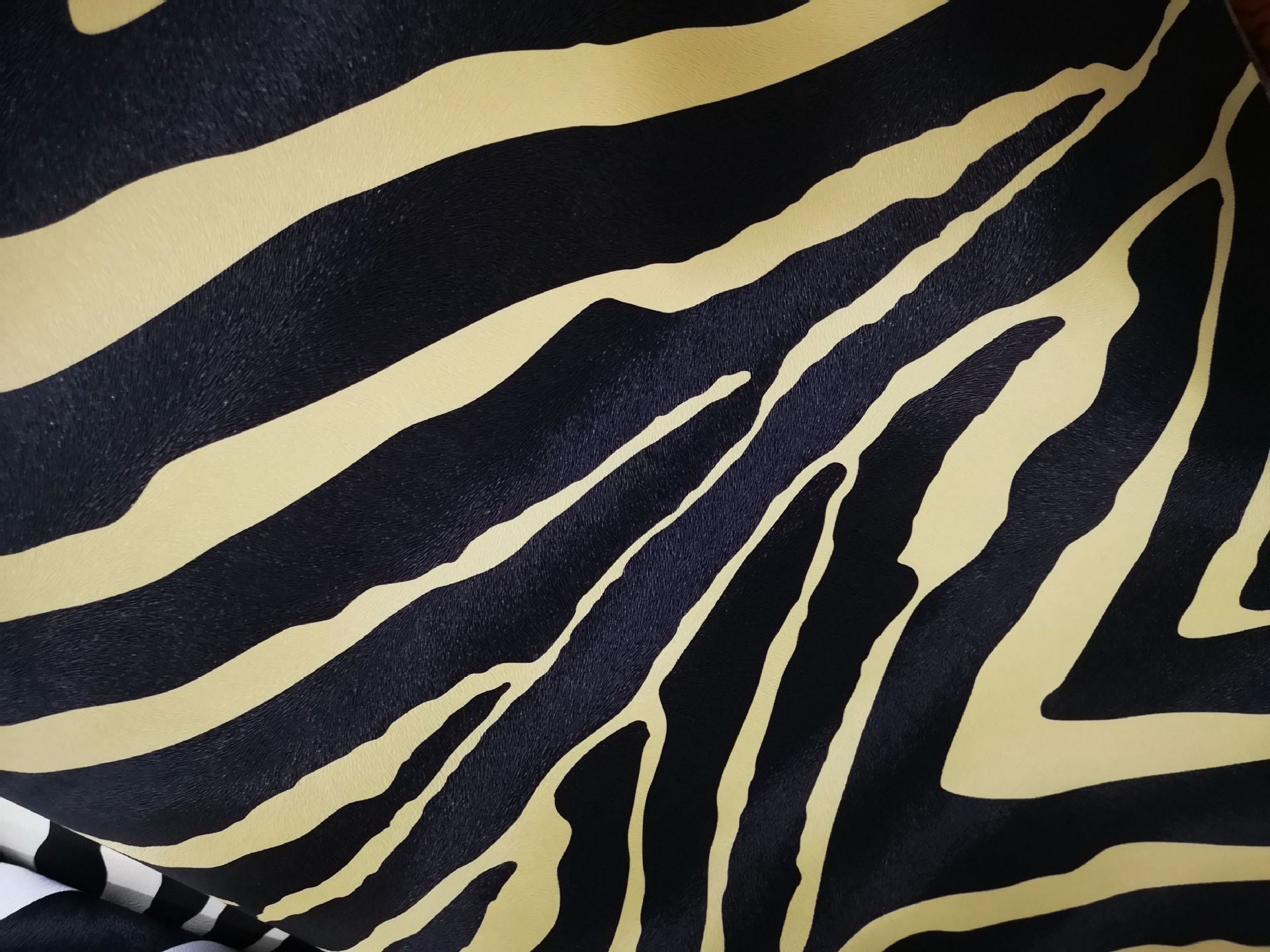 KTX-470739 Zebra Print PVC Leather Fabric for Shoes, Bags, and Luggage - 1.0mm Thickness, 137cm Width