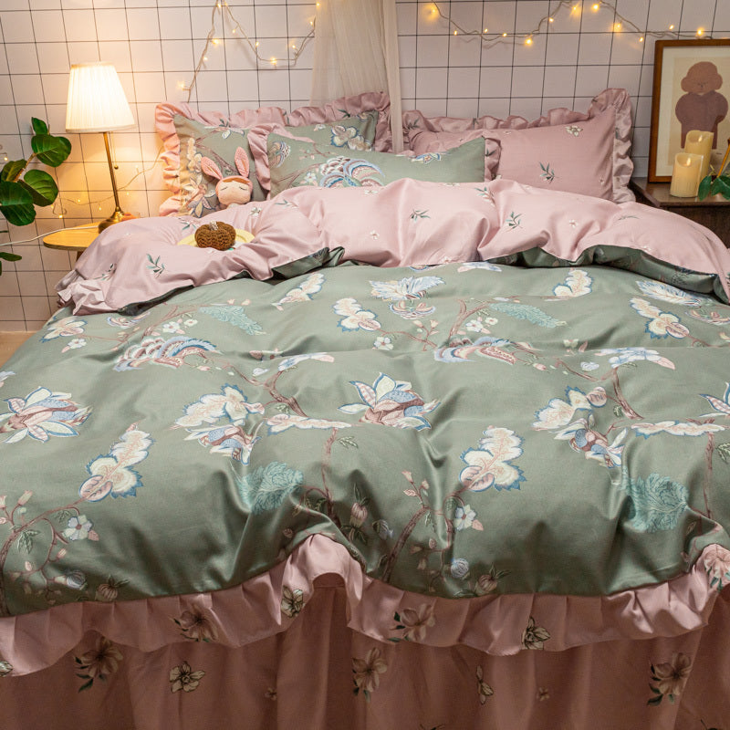 KTX-473363 Sunflower Pattern Polyester Twill Quilt Cover Set with Pillowcases and Bedskirt Options